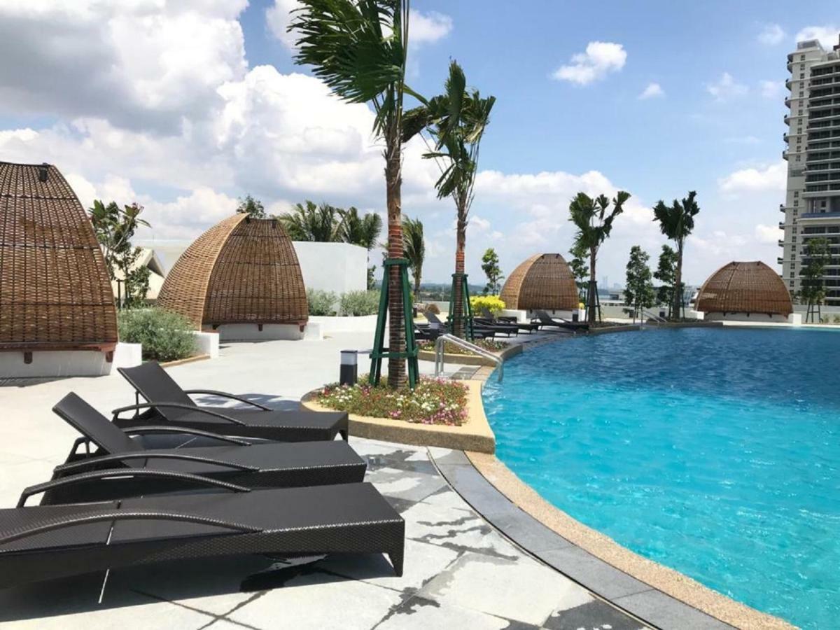 Ferienwohnung Almas Puteri Harbour Nusajaya  Exterior foto