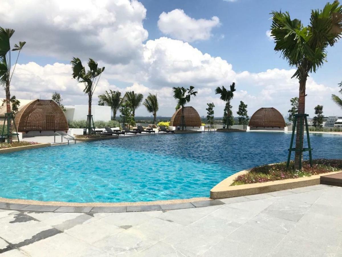 Ferienwohnung Almas Puteri Harbour Nusajaya  Exterior foto